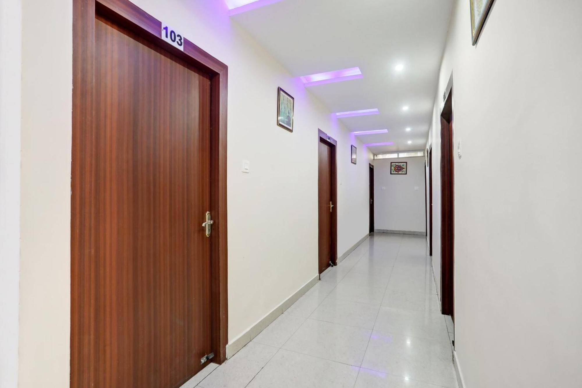 Super Collection O Danapur Near Railway Station Otel Patna  Dış mekan fotoğraf